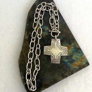 Silpada Sterling Silver 925 Virtuosity Stamped Cross Front Toggle Necklace 17" - Picture 1 of 24