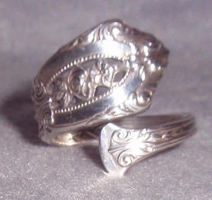 Wallace 1934 Rose Point Pierced Pattern Sterling Bride Gift Spoon Ring SZ 7 - Picture 1 of 4