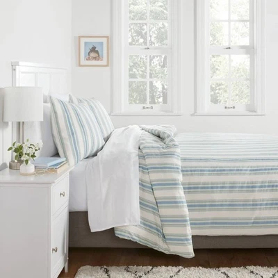 Room Essentials Cotton Blend Sateen Duvet Cover & Shams Set Striped, King #8933 - Image 1 of 4