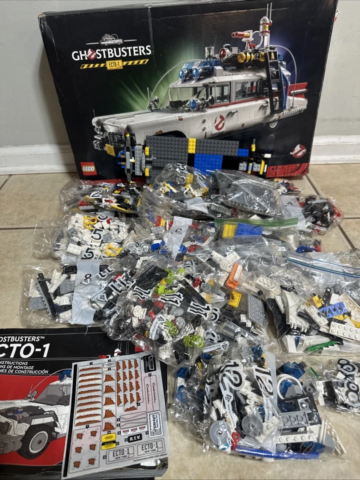 READ LEGO 10274 Creator Expert Ghostbusters ECTO-1 Building Kit 2352 Pieces READ - Image 1 of 4