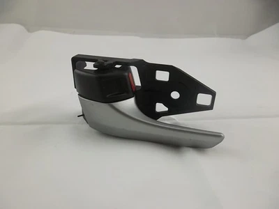 Manija de puerta interior conductor 69206-06091 Toyota Camry 2017 2016 2015 2014 2013 2012 Foto 1 de 4