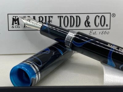 Pluma Estilográfica LE Mabie Todd Swallow Azul/Negro Fina F Hospital FPH Foto 1 de 4