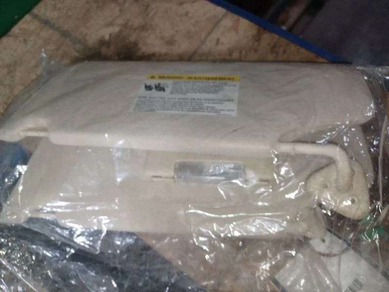 PARASOL CONDUCTOR ILUMINADO SIN ABRIDOR PUERTA GARAJE SE ADAPTA 08-09 SABLE 1115643 Foto 1 de 4