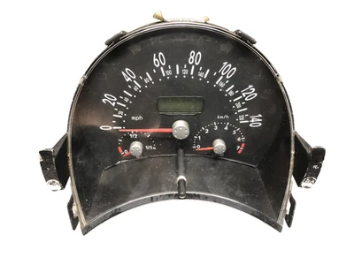 Volkswagen Beetle 1999 2,0 M/T cuadro de instrumentos velocímetro Foto 1 de 4