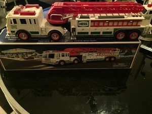 Hess Feuerwehrauto 2000 - Bild 1 von 2