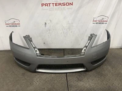 CUBIERTA PARACHOQUES DELANTERO NISSAN SENTRA 13-15 CON PARRILLA MAGNÉTICA GRIS K36 Foto 1 de 4