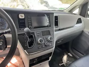 Radio TOYOTA SIENNA 19 20 - Imagen 1 de 1
