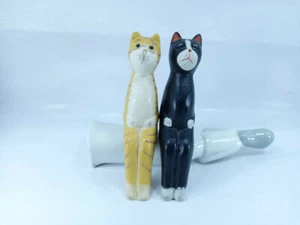 Pair Of 2 Wooden Cats Sitting Hand Carved Sculpture Statue Figurines - Picture 1 of 4