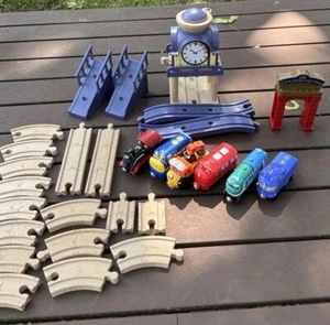 Chuggington Wooden Railway Clock Tower Bridge Train Lot Skylar Hoot & Toot Wood - Picture 1 of 24