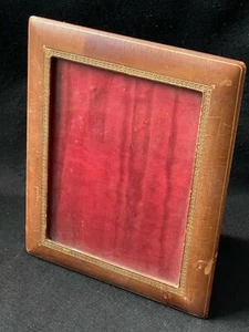 Ancien Cadre en cuir marron à frise doré - A poser - 26,4 x 21 cm - Vintage - Imagen 1 de 3