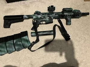 Spray Painted Airsoft M4 Custom - Picture 1 of 10