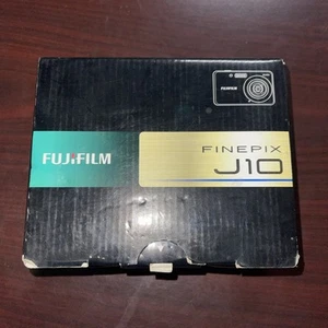 Fuji FinePix J10 8.2mp Digital Camera Charger, 2 NEW BATTERIES NO SD Card - Picture 1 of 12