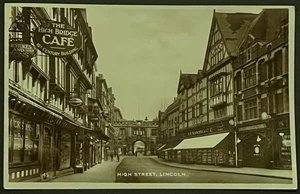 Vintage British Postcard High Street Lincoln - Picture 1 of 2