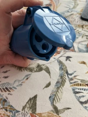 Lewden PM16/2000 Coupler Plug Socket 110 Volt 2P+E (3 Pin) 16 Amp  Blue IP44 - Image 1 of 4