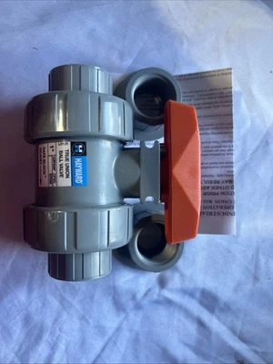 Hayward TB2100STE 1" CPVC True Union Ball Valve with O-Rings Socket/Threaded FPM - Image 1 of 4