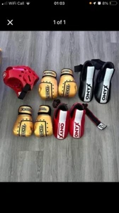 Kick boxing equipment - Picture 1 of 1
