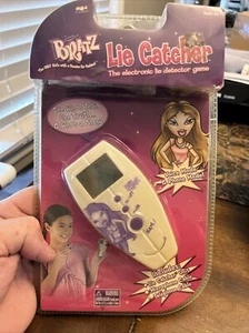 Bratz Lie Catcher Digital Retro Handheld Electronic Game Brand New SEALED Rare! - Picture 1 of 2