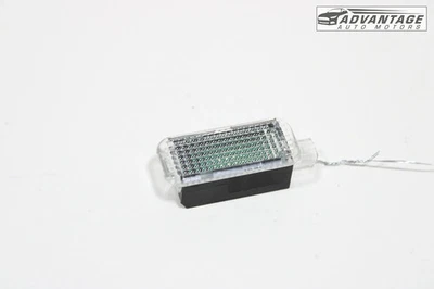 AUDI A4 QUATTRO B9 2017-2021 LÁMPARA LUZ CORTESÍA DELANTERA DERECHA 4E0947415 OEM Foto 1 de 4