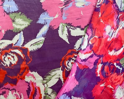 Tela tejida de gasa Yoryu arrugada estampada floral multi poli púrpura-rosa-multi Foto 1 de 4