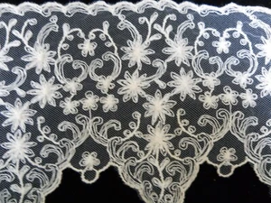 VINTAGE ANTIQUE ENGLISH EMBROIDERY NET COTTON LEAVERS LACE 5" X 9 1/2 YDS - Picture 1 of 6