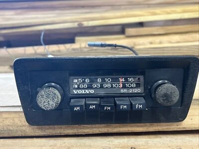 Radio FM Volvo AM SR-2120 1981 1982 1983 1984 1985 240 242 244 de colección OEM Foto 1 de 4