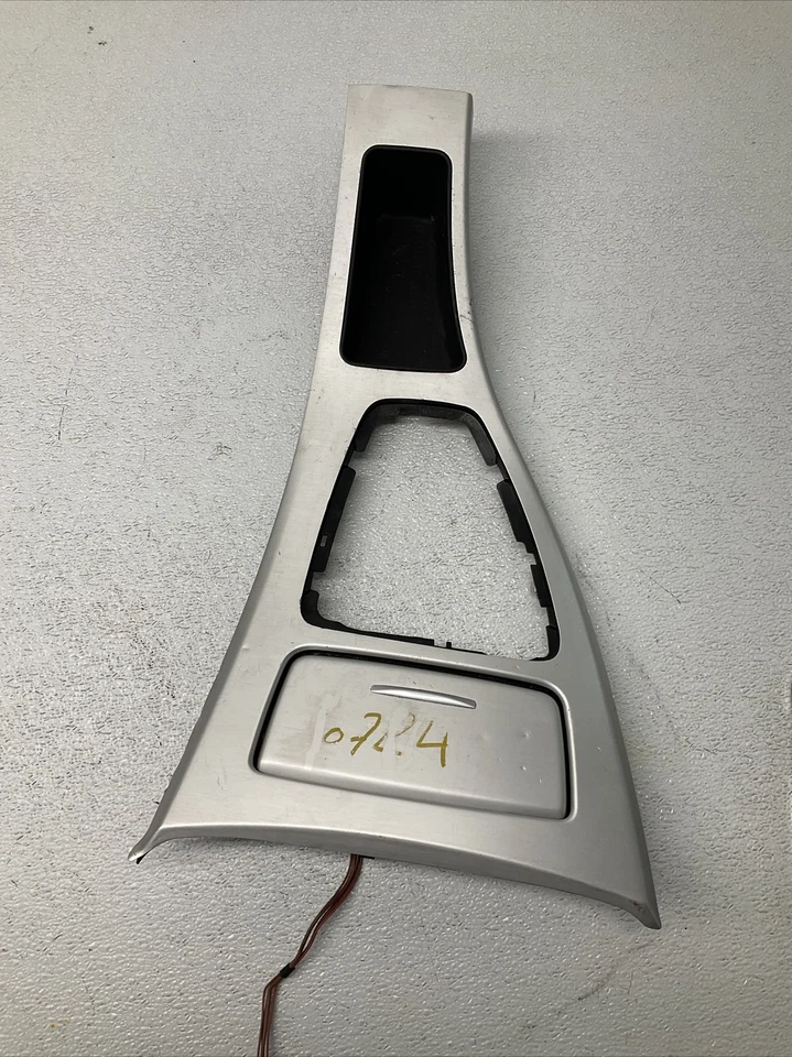 BMW 323i 2006-2008 sedán piso delantero consola inferior panel de moldura OEM 135415 Foto 1 de 4