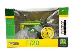 1/16 John Deere 720 Tractor, Prestige Collection - Picture 1 of 3