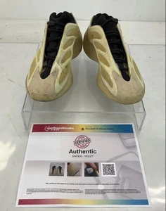 Adidas Yeezy 700 V3 Mono Safflower Cream Mesh Sneakers 11.5 - Picture 1 of 8