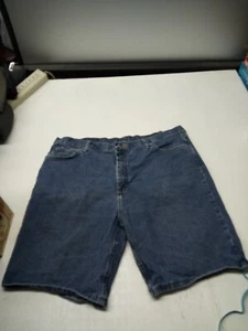 Wrangler Relaxed Fit Jeans Shorts Mens Size 42 Light Wash Blue Workwear  - Picture 1 of 4