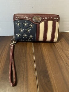 MONTANA WEST American Pride Wallet Silver Stars & Crystals FLAG Removable Strap - Picture 1 of 12