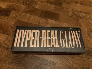 MAC Hyper Real Glow Highlighter Palette Flash + Awe / MAC Highlighter Palette - Bild 1 von 2