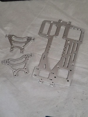 VINTAGE TRAXXAS TMAXX RC RAVEN 5MM CHASSIS WITH SHOCK TOWERS 3/16 THICK DONT MIS - Image 1 of 4