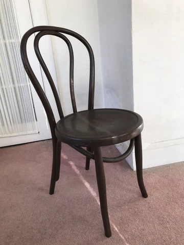Jacob and Josef kOHN AND MUNDUS Vintage Bentwood chair in good condition Cover