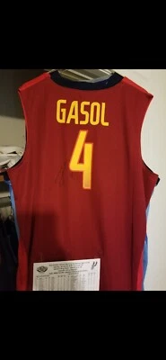 Camiseta deportiva de baloncesto de España firmada por Pau Gasol certificada por la JSA  Foto 1 de 2