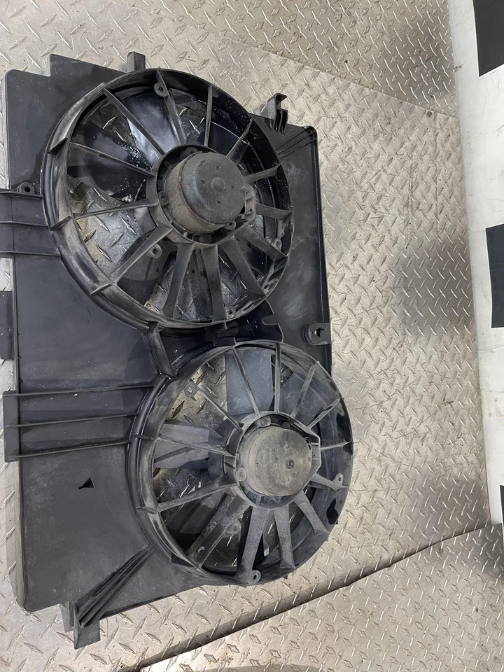 Conjunto de ventilador Pontiac Firebird 2000-2002 probado OEM 3,8 L Foto 1 de 4