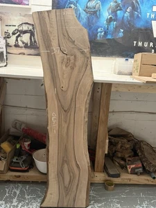 Italian walnut Solid Wood 1490-370-40mm Thickness Kiln Dried - Picture 1 of 4
