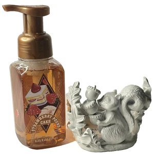 Bath & Body Works Hojas de Ardilla Bellotas Espumoso Jabón de Manos y Jabón para Botella - Imagen 1 de 8