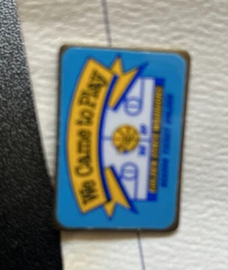 1988 NBA GOLDEN STATE WARRIORS SEASON TICKET HOLDERS PIN - RARE VINTAGE - Picture 1 of 2
