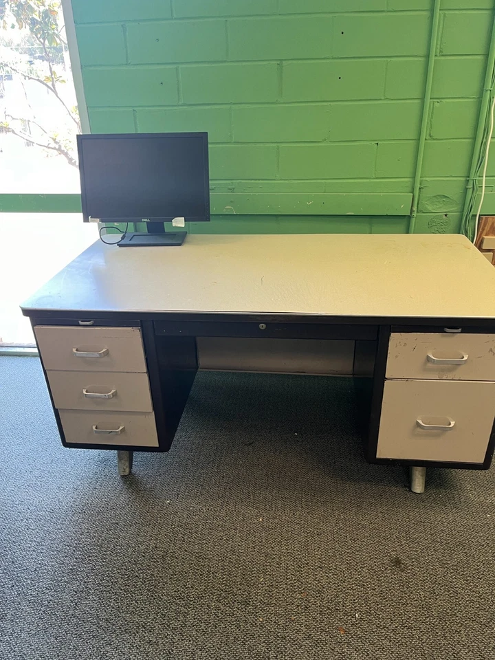 office desk metal with formica top - Image 1 of 2