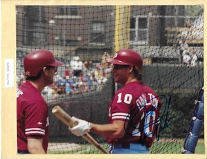 DARREN DAULTON Philadelphia Phillies Autographed 8x10 Photo & 3 Signed BB Cards - Picture 1 of 2