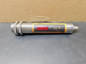 IFM TW2011 -- Infrared Temperature Sensor - Picture 1 of 5