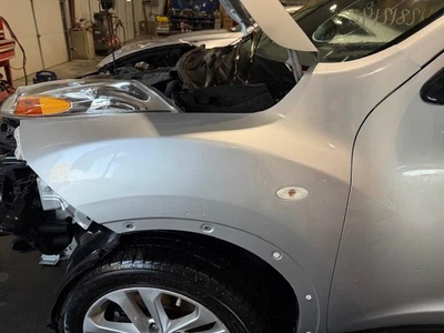 Para-lama dianteiro esquerdo usado serve: 2014 Nissan Juke dianteiro esquerdo grau C - Imagem 1 de 4