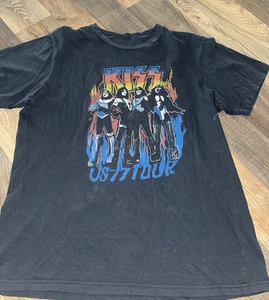 KISS US 77 Tour Rare Lic OOP Black Graphic T-Shirt Size M *Read - Imagen 1 de 10