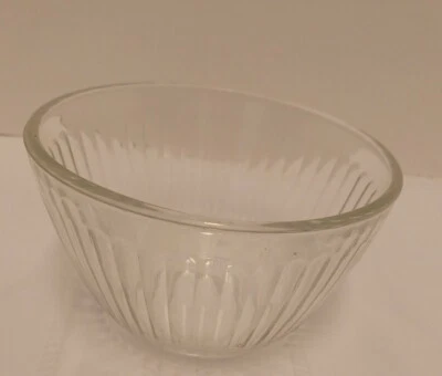 Pyrex 7401-S 3 Cup Clear Fluted/Ribbed Sides Made In USA Pre-Owned - Image 1 of 4