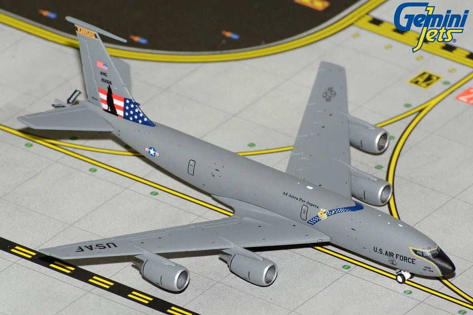 US Air Force Boeing KC-135R Kansas ANG Gemini Jets GMUSA129 Scale 1:400 IN STOCK - Image 1 of 1