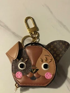 Louis Vuitton Puppy Hat Box Key/Bag Charm - Picture 1 of 9