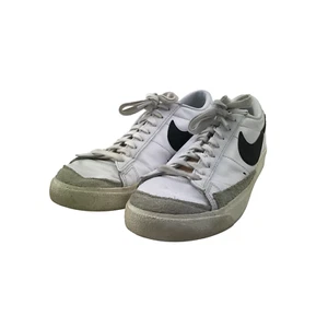 Nike Trainers Shoe Size 9 White Flat Soles with Laces - Picture 1 of 14