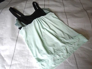 Light Green & Black Striped Women's LULULEMON Back On Track Running Tank Top 10 - Picture 1 of 5