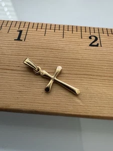 14k Gold Cross Pendant .30 Grams Child or Baby - Picture 1 of 5