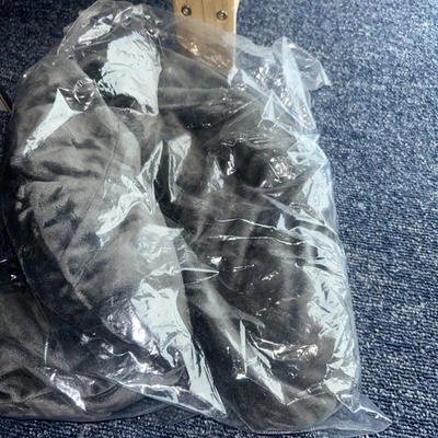 Huggaroo Microwavable Neck and Shoulder Wrap Unscented Therapy Unused - Image 1 of 4